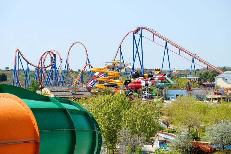 From Madrid: Parque Warner Beach Water Park & Transport - The 45-minute ride to Parque Warner Beach
