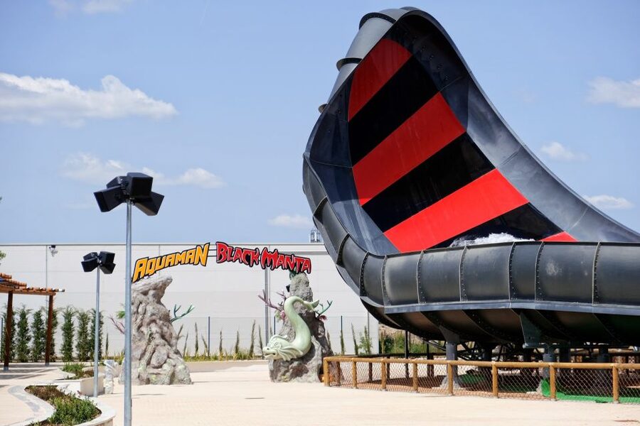 From Madrid: Parque Warner Beach Water Park & Transport - Why the queues matter so much