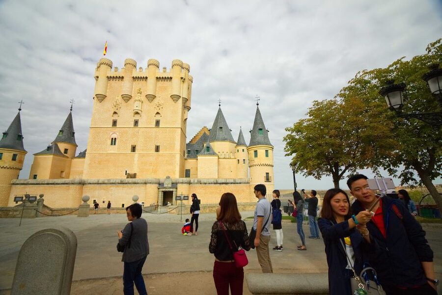 From Madrid: Segovia Guided Afternoon Tour - Corpus Square and the former synagogue