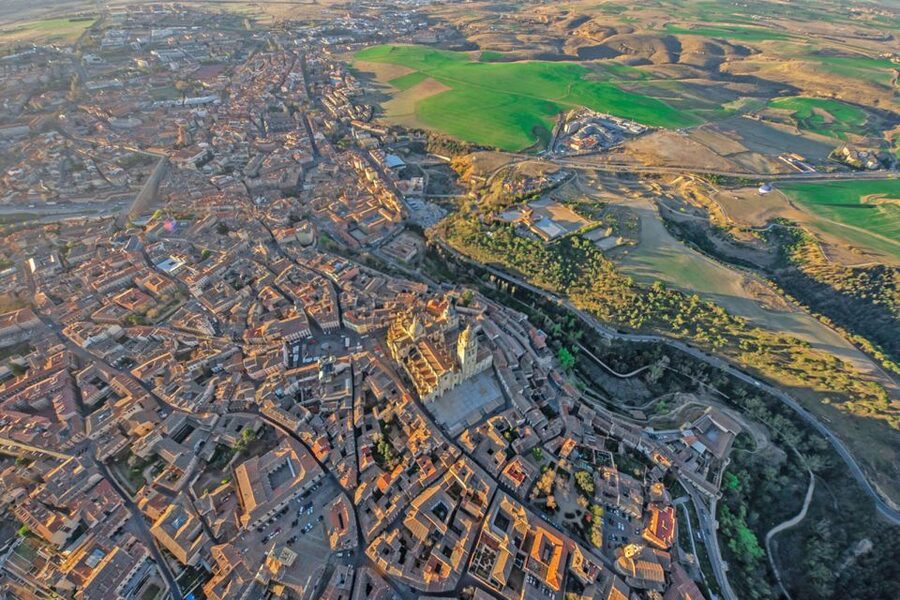 From Madrid: Segovia Hot Air Balloon - Time in Segovia after landing