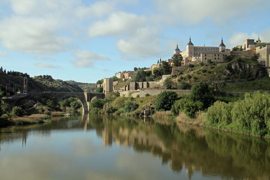From Madrid: Toledo and Segovia Guided Day Trip - Is $58 good value?