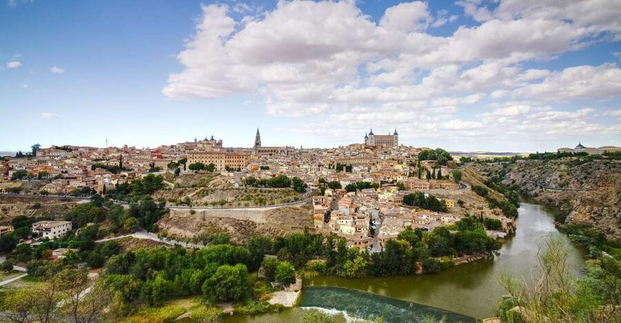 From Madrid: Toledo and Segovia Guided Day Trip - Walking Toledo’s layered old town