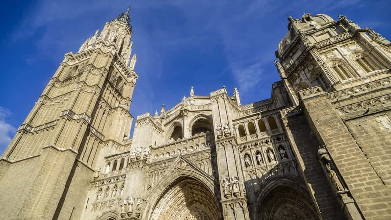From Madrid: Toledo Day Trip with Cathedral and 8 Monuments - What the walking is really like