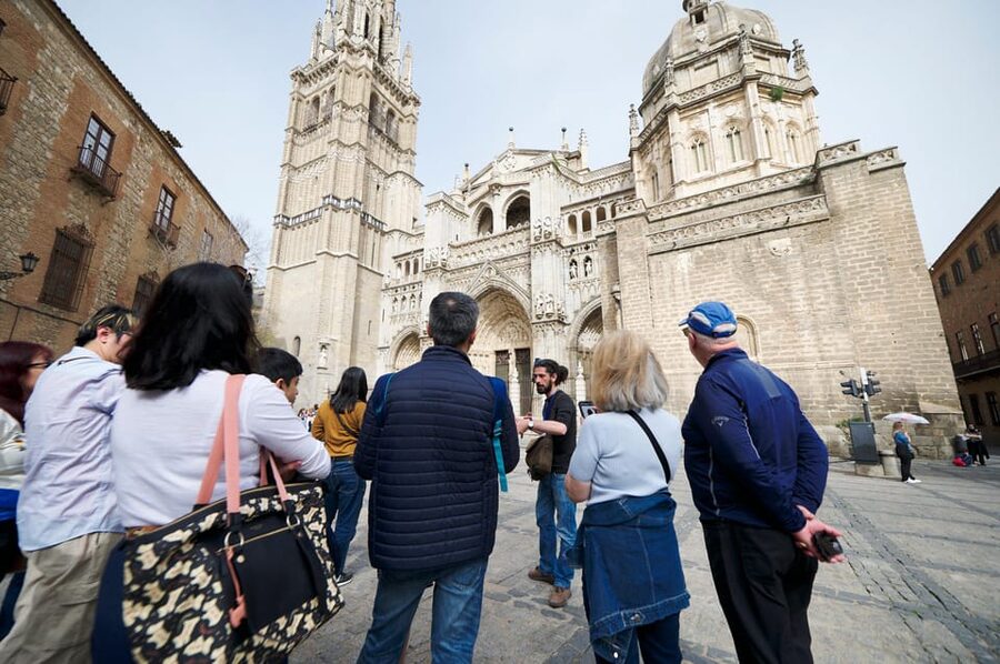 From Madrid: Toledo Full-Day Trip with Optional Cathedral - The first look: Toledo from a panoramic viewpoint