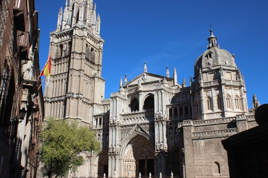 From Madrid: Toledo with 3 Monuments and Optional Cathedral - Meeting the bus near Las Ventas