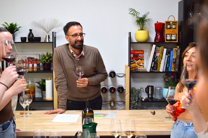 Gourmet Experience: Tasting of Spanish Cheese and Exclusive Wines - How the 70-minute format feels