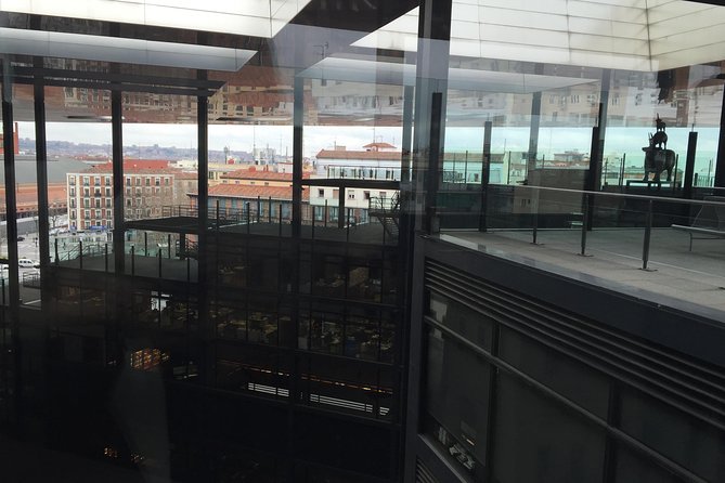 Guided tour of the Reina Sofia Museum in Madrid, entrance fees and pick up at the hotel. - The Cubist route is a strong choice