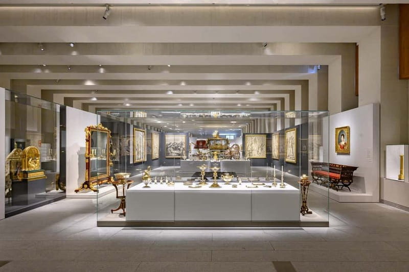 Guided Tour of The Royal Collections Gallery - Key points at a glance