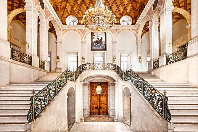 Guided tour of the Royal Palace of Aranjuez - The Hall of Warships and the opening rooms