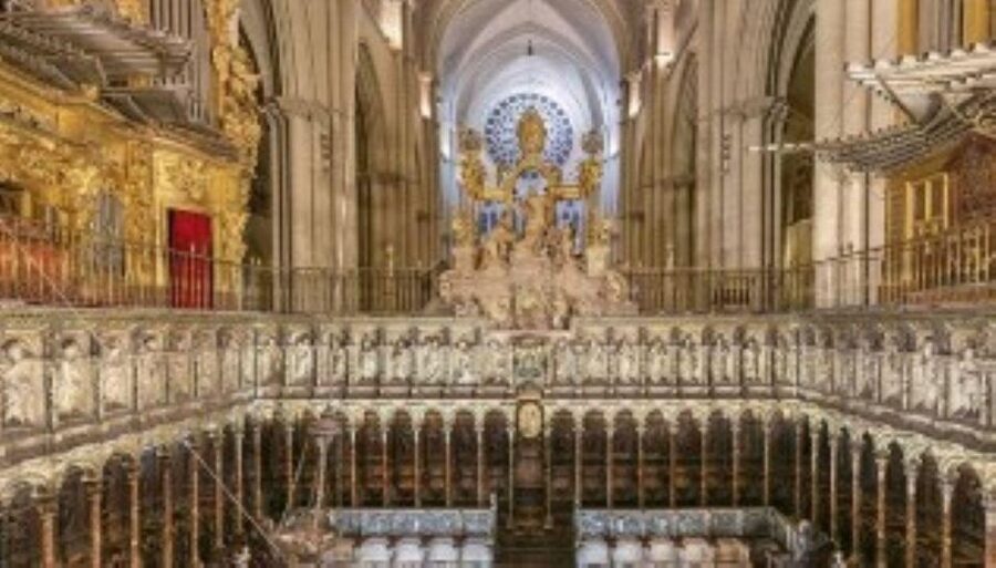 Guided tour of the Toledo Cathedral (Input no included) - Enter Toledo’s French Gothic cathedral