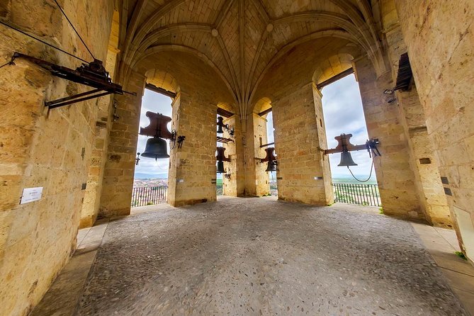 Guided Tour to Tower / Guided Tour of the Tower - Four Stops, Four Ways to Read the Cathedral