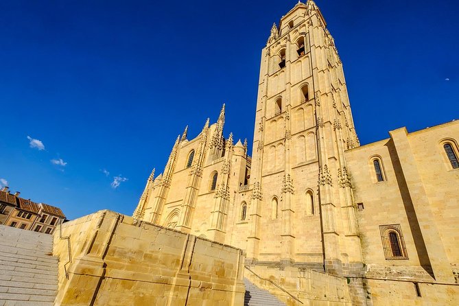 Guided Tour to Tower / Guided Tour of the Tower - Who Will Enjoy This Visit Most