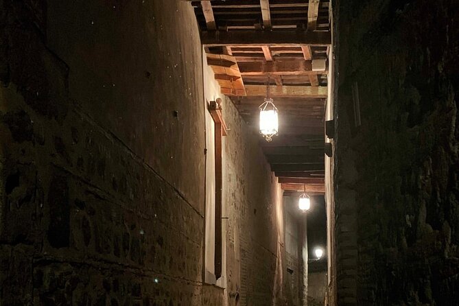 Guided Walking Tour of Immortal Toledo - Why Toledo works better after dark