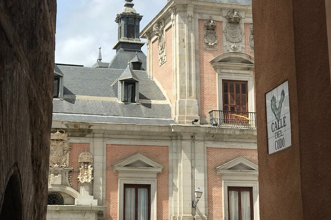 Half-Day Private Tour in Madrid with Art Historian Guide - Cava Baja and La Latina after the palaces