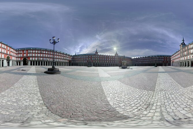 Historic Madrid Virtual Reality Experience with an Official Guide - Plaza de la Villa and Medieval Madrid