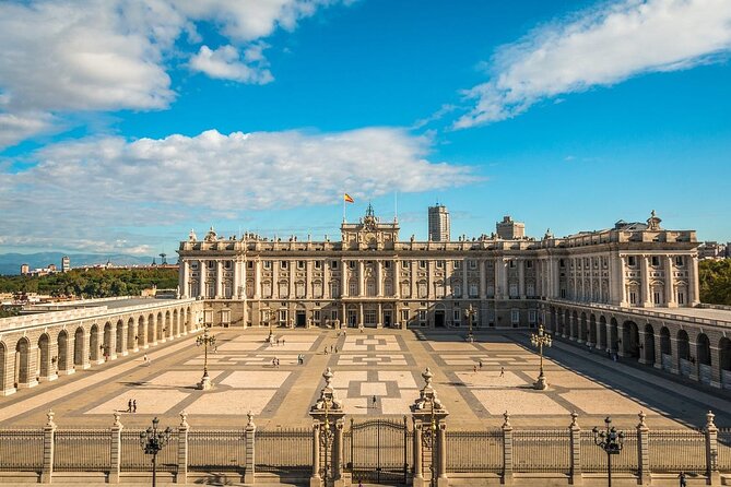 Historical Visit to the Royal Palace Madrid - Key points at a glance