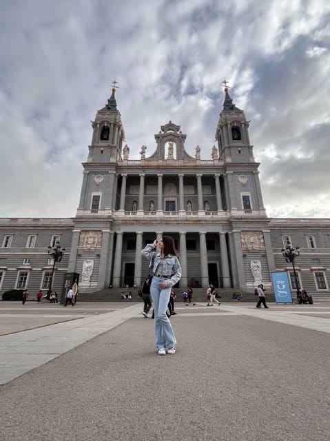 InstaSpots: tour of the most photographable spots in Madrid - A few limitations to keep in mind