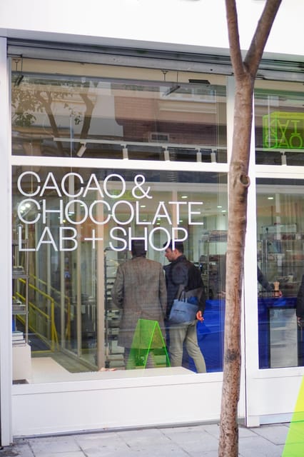 KAIACAO Bean to Bar and Design your own chocolate experience - From cacao farm to Madrid chocolate lab