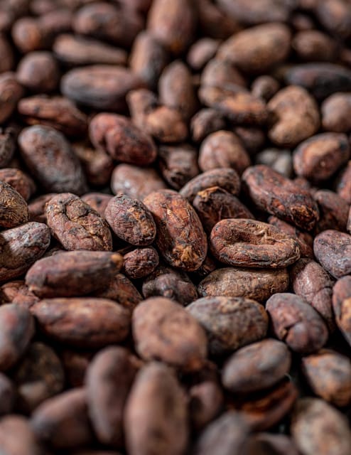KAIACAO Bean to Bar and Design your own chocolate experience - Making a 75% dark bar with your own toppings