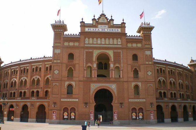 Las Ventas Madrid Bullring & Bullfighting Museum with Audioguide - Walking through the arena and Callejón