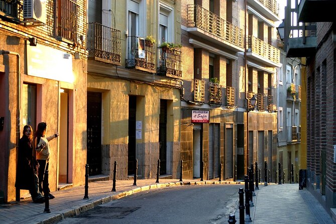 Lavapiés: The most multicultural neighbourhood of Madrid, Private Walking Tour - Ronda de Valencia and the marks of industry