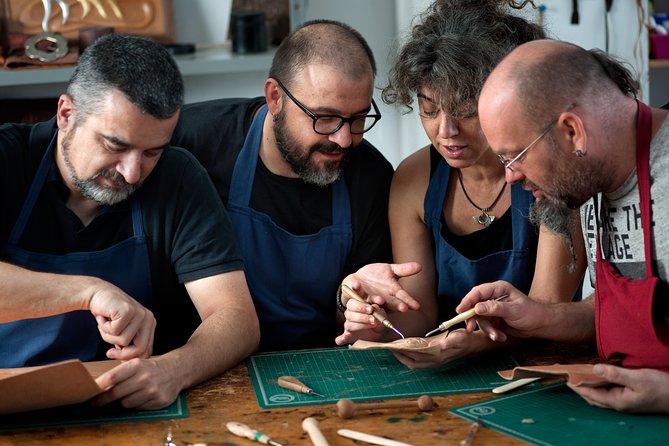 Leathercraft Workshop in the Rastro of Madrid - Key points to know before booking