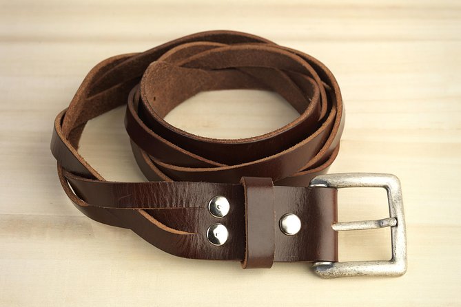 Leathercraft Workshop in the Rastro of Madrid - Is $60.34 a fair price?
