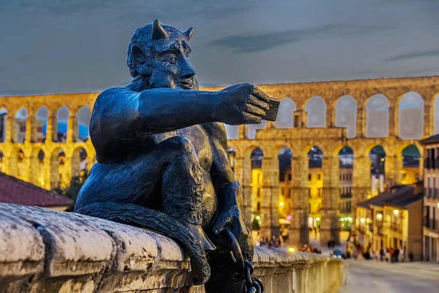 Legends and Mysteries of Segovia Tour - Maiden Olalla in the Canonjías