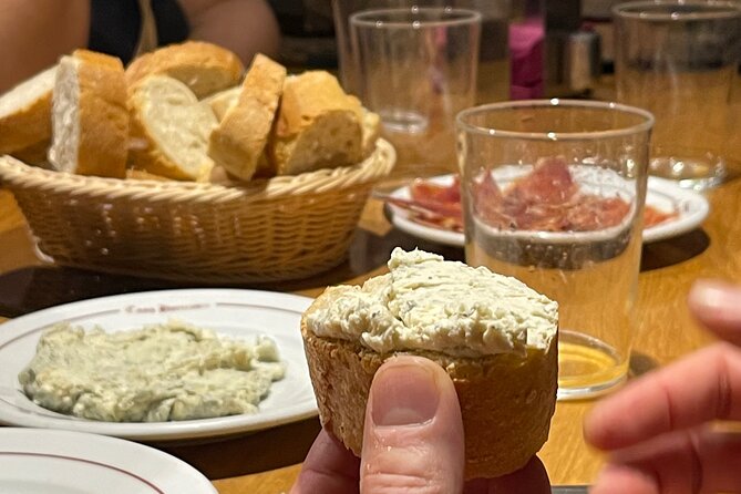 LGBTQ District Tapas & Drinks Trail in Madrid - What the guiding adds to the food