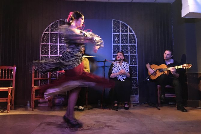 Local Flamenco Show with dinner at El Cortijo - Who Will Enjoy This Most