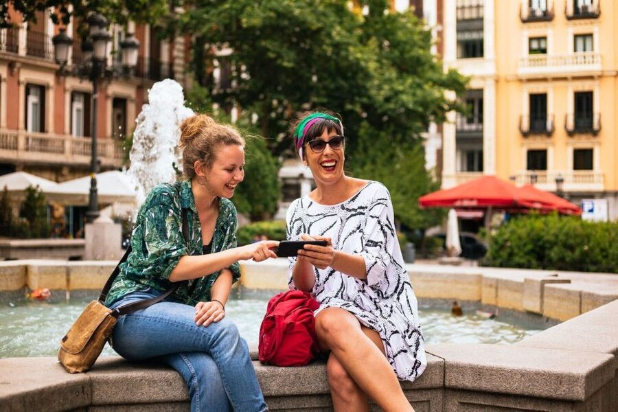 Madrid: 1.5-Hour Private Kick-Start Tour with a Local - Meeting Isabel II at Opera Metro