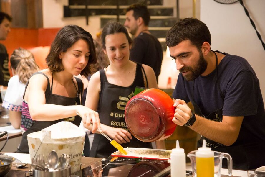 Madrid: 10 Tapas 2.5-Hour Cooking Class - Is the $80 price fair?
