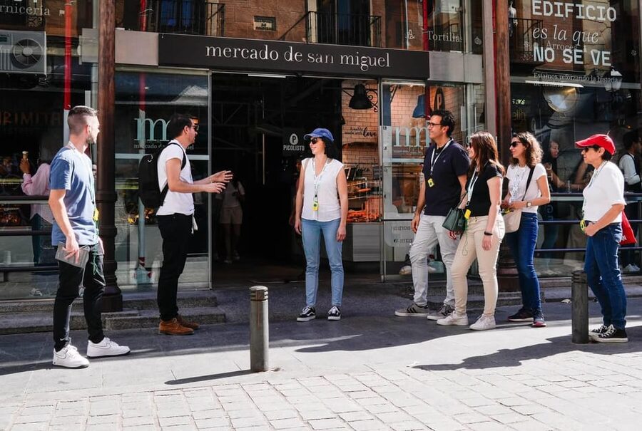 Madrid: 4-Hour Bus Tour with Royal Palace Admission - Starting with Plaza Mayor and Puerta del Sol