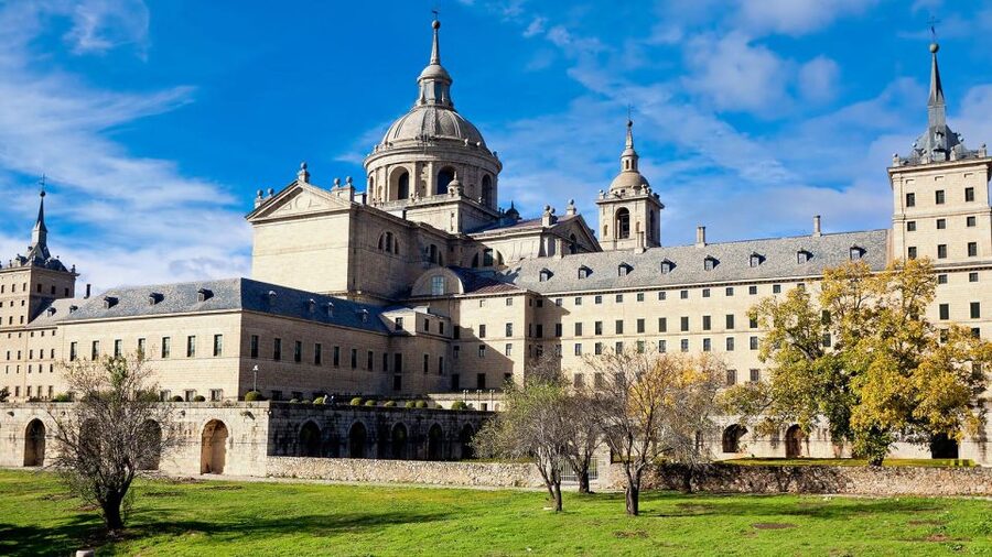 Madrid Audioguide - TravelMate app for your smartphone - Museums: Reina Sofía, Thyssen, Cerralbo, and Lázaro Galdiano