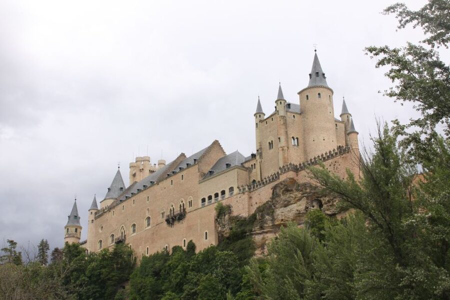 Madrid: Avila and Segovia Day Trip with Tickets to Monuments - Key points at a glance