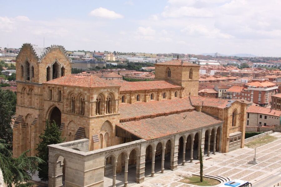 Madrid: Avila and Segovia Day Trip with Tickets to Monuments - Basilica of San Vicente and Saint Teresa
