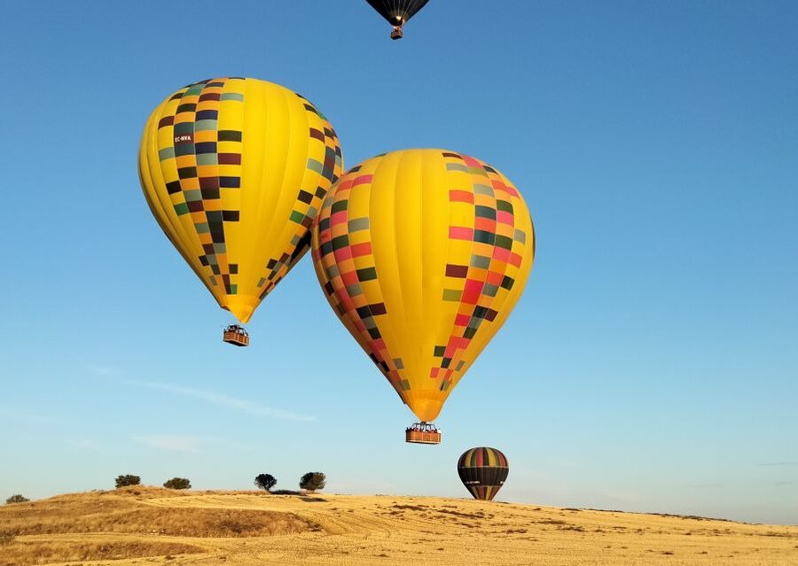 Madrid: Balloon Ride with Transfer Option from Madrid City - A quiet flight over the Guadarrama River