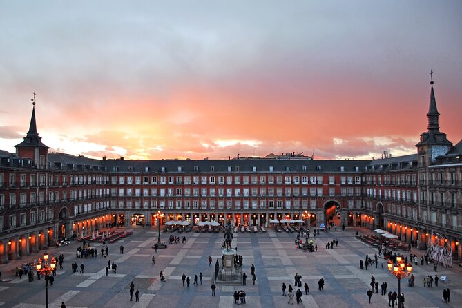 Madrid Best Walking Tour: Old city and Royal sites - Royal Madrid around Plaza de Oriente