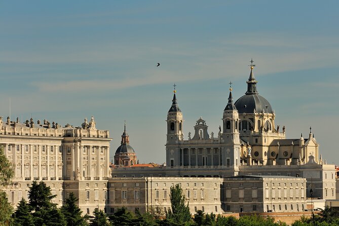 Madrid Big Bus Night Tour - Cibeles, Neptuno, and the museum district