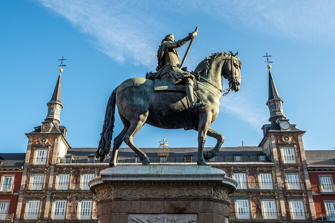 Madrid Bike Tour with Churros and Wine, Ham, and Cheese Upgrade - The optional ham, cheese, olive oil, and wine tasting