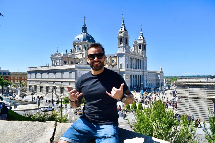 Madrid by bike + PhotoShooting - Almudena Cathedral and the Royal Palace viewpoint