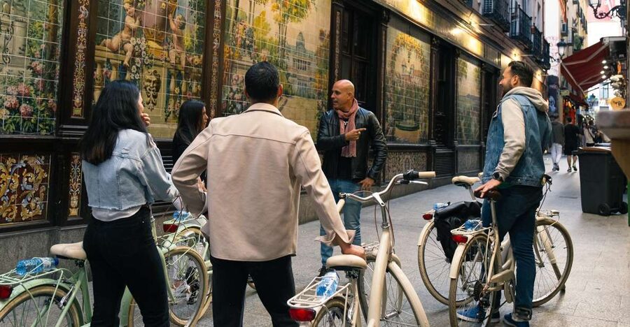 Madrid by Night: Vintage Bike Tour Highlights/Optional Tapas - Gran Vía and Sol, Madrid’s bright center