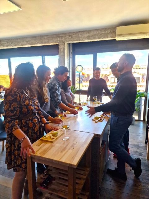 Madrid: cheese tasting with wine pairing. - Four cheeses, four wines, and a tour of Spain on one table