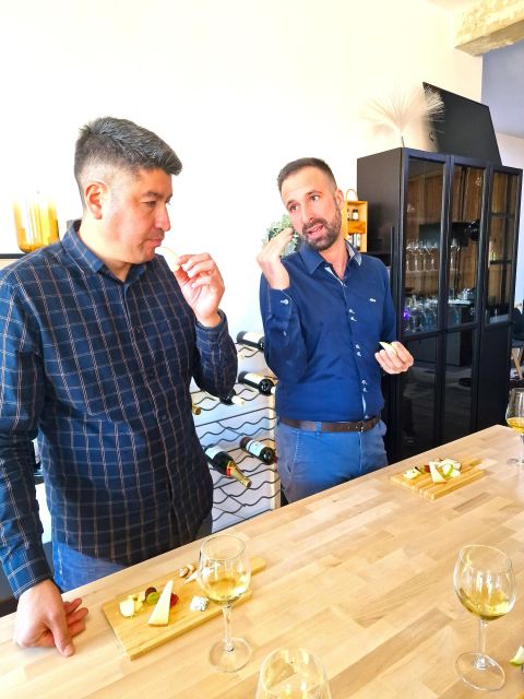 Madrid: cheese tasting with wine pairing. - Four wines that widen the picture