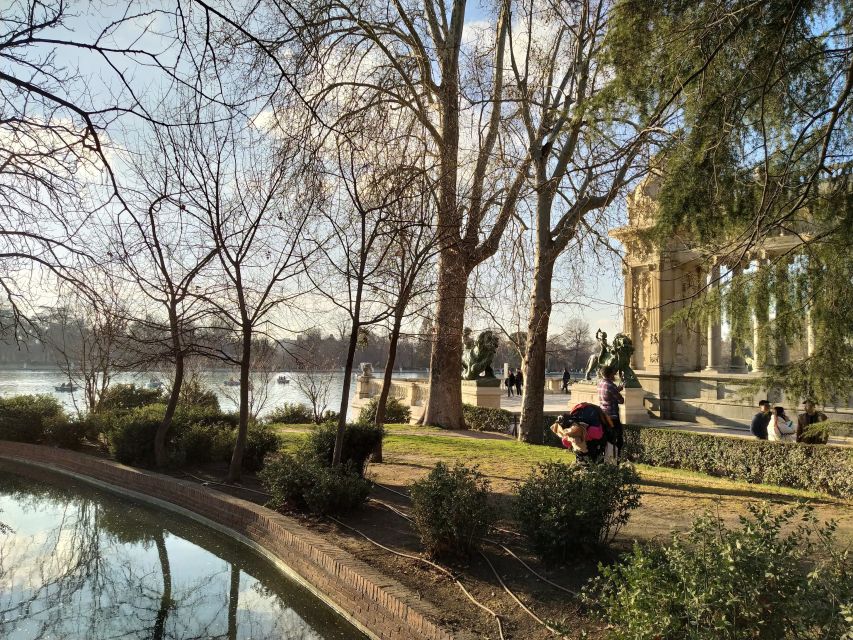 Madrid: Cibeles Rooftop & Retiro Park Guided Walking Tour - The rooftop terrace above Madrid