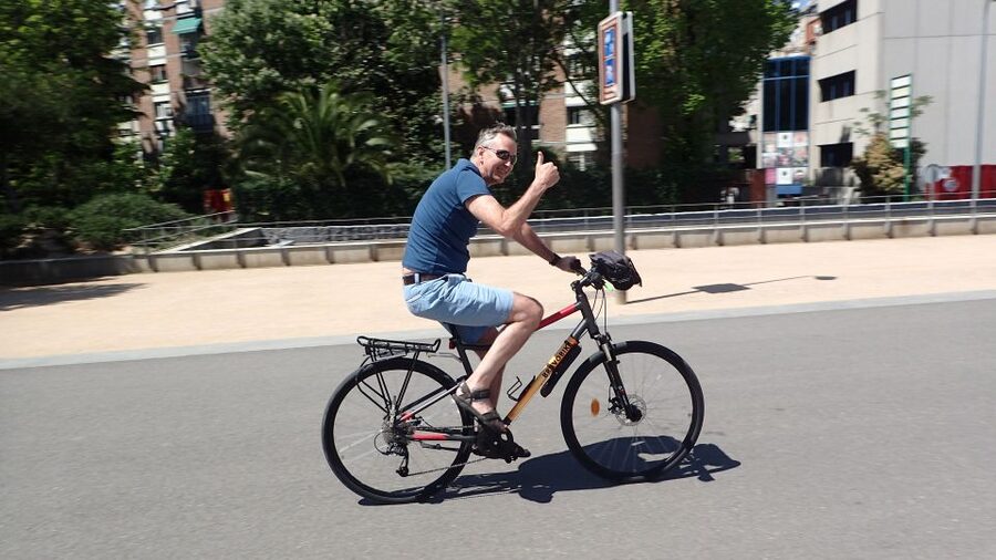 Madrid City Guided Bike/E-Bike Tour for Small Groups - Safety, Families, and Physical Demands