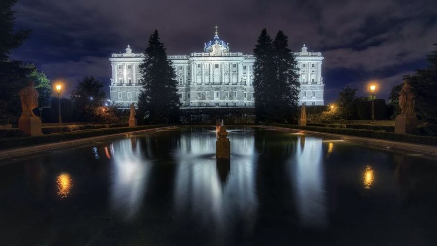Madrid: City Highlights Guided Walking Tour - Royal Palace and Plaza de Oriente