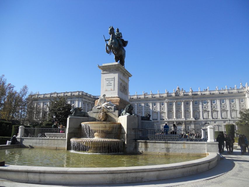 Madrid City Tour: Culture and History - Plaza de la Paja and the medieval city