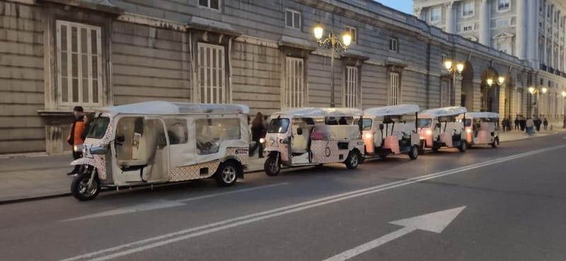 Madrid: City Tours - 6 seats private ecological tuk tuk - From Paseo de la Castellana to Bernabéu