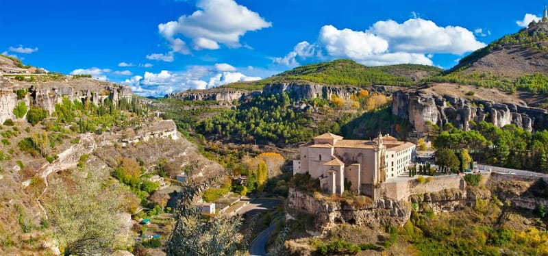 Madrid: Cuenca Day Tour with or without Enchanted City - Cuenca’s medieval center and Hanging Houses